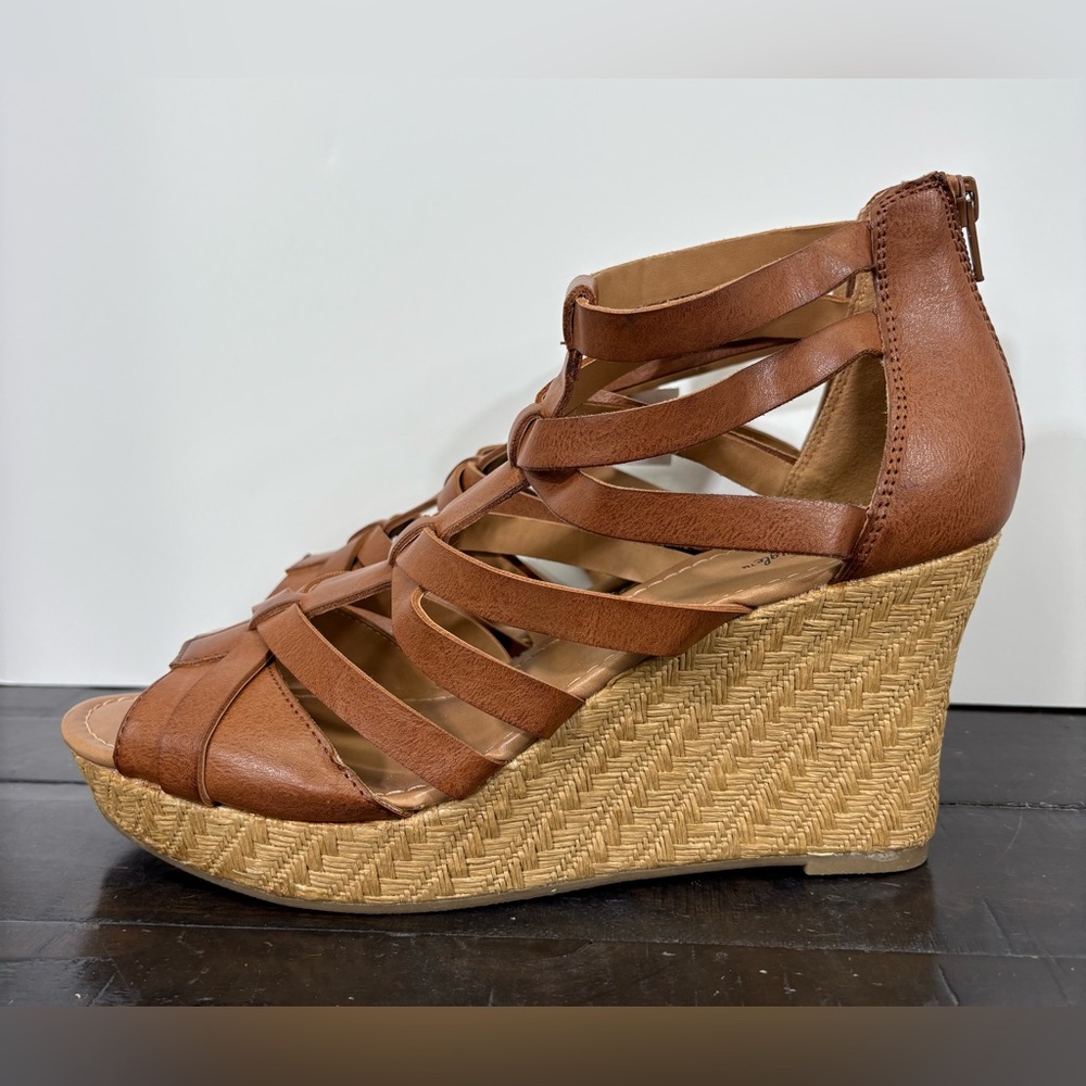 NWT American Eagle Outfitters Strappy Wedge Sandals Size 11 - Picture 4 of 10